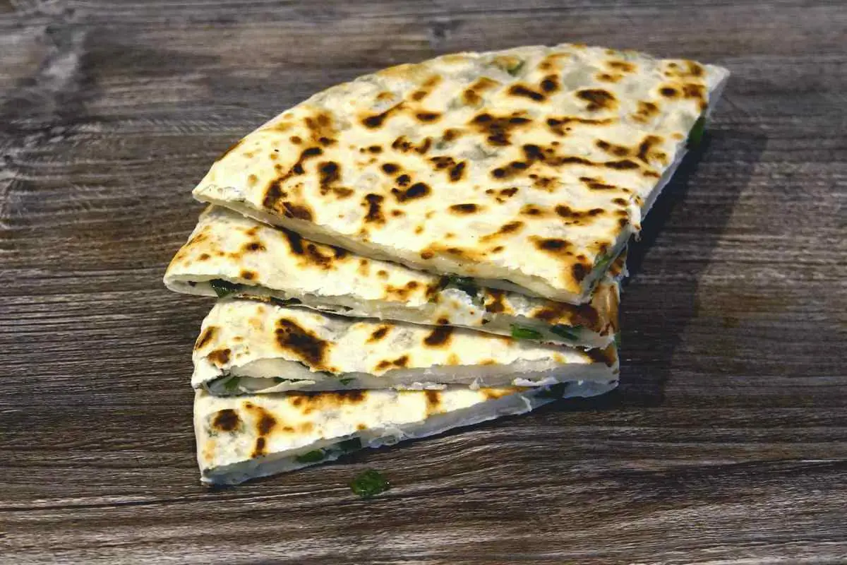 Лепешки с зеленым луком